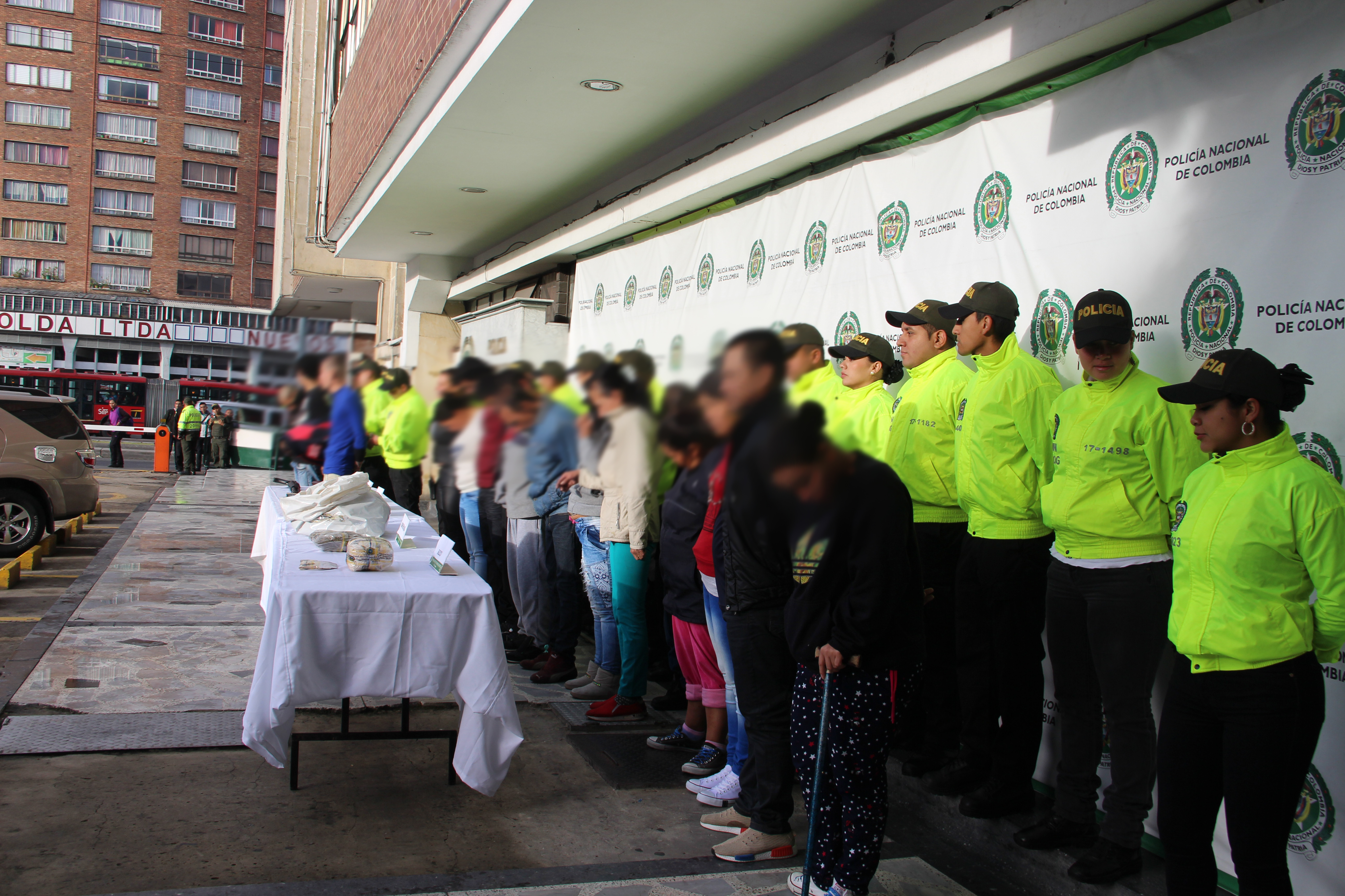 13-10-2017-golpe-banda-la-casona-en-martires