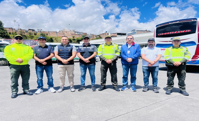 Polic&iacute;a de Tr&aacute;nsito y autoridades despliegan acciones de seguridad en v&iacute;as de Nari&ntilde;o