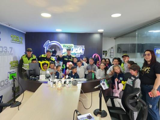 La Policía Nacional en Manizales llevó a cabo la actividad “Un día con tu Policía”