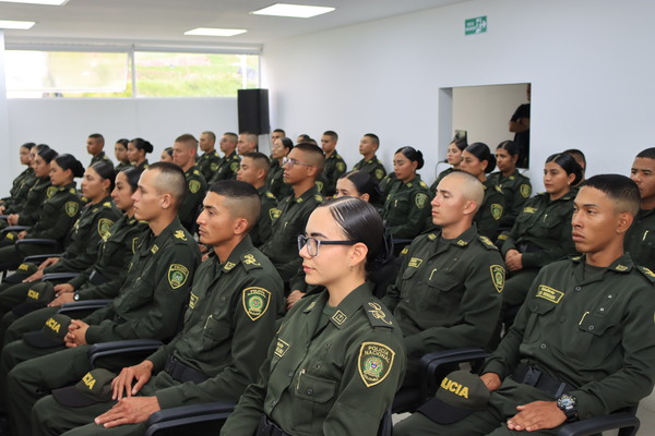 Estudiantes representes del curso 007 a Patrulleros de Policía 