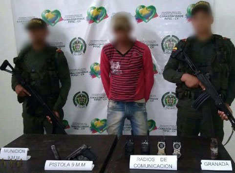 Alias "El Maluco" tenia en su poder, arma de fuego, granada y radio de comunicación a la hora de su captura