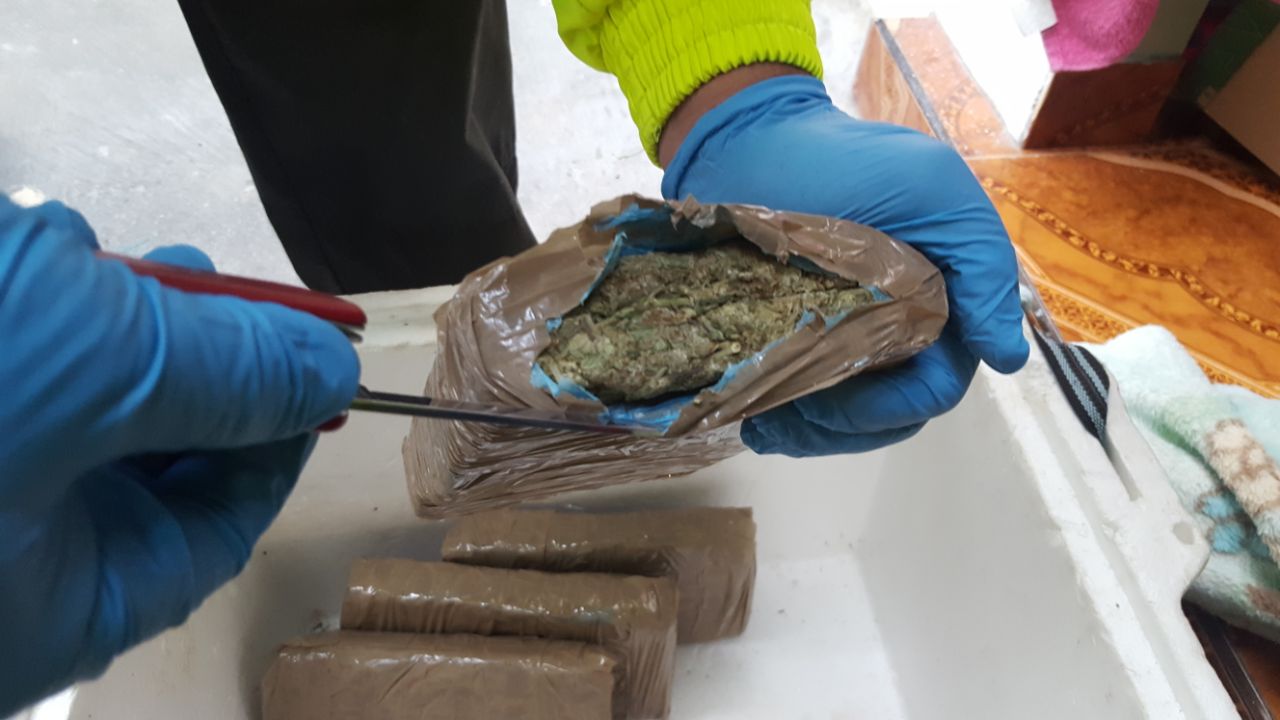 Desde ese lugar se llevaba a cabo dicha actividad ilegal que afectaba la salud pública de habitantes y estudiantes de un colegio en ese sector.