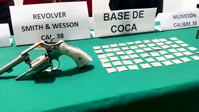 En actividades de control y registro fueron capturados en flagrancia dos hombres de 26 y 27 años de edad.