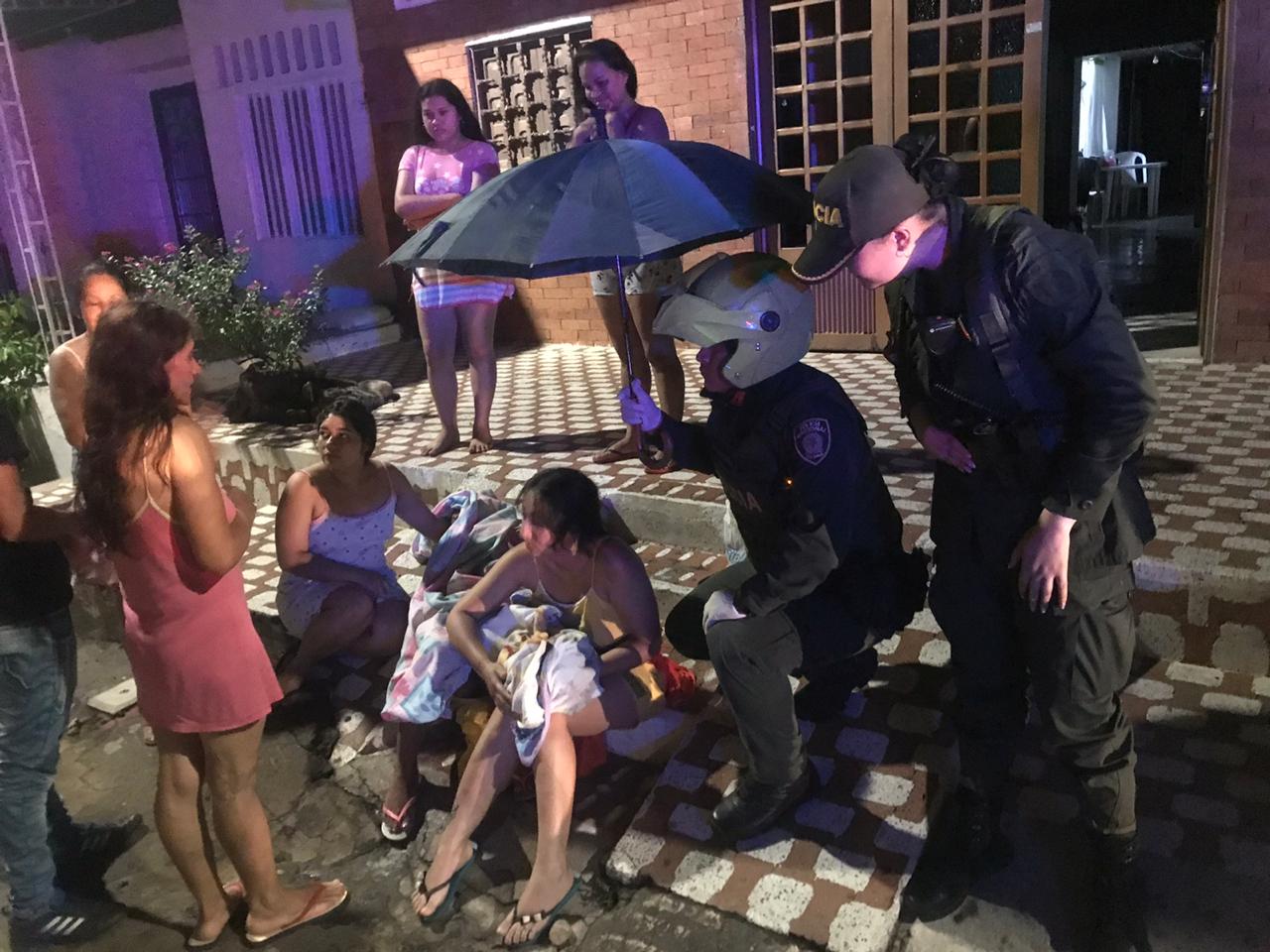 atendemos-el-parto-de-una-mujer-en-via-publica