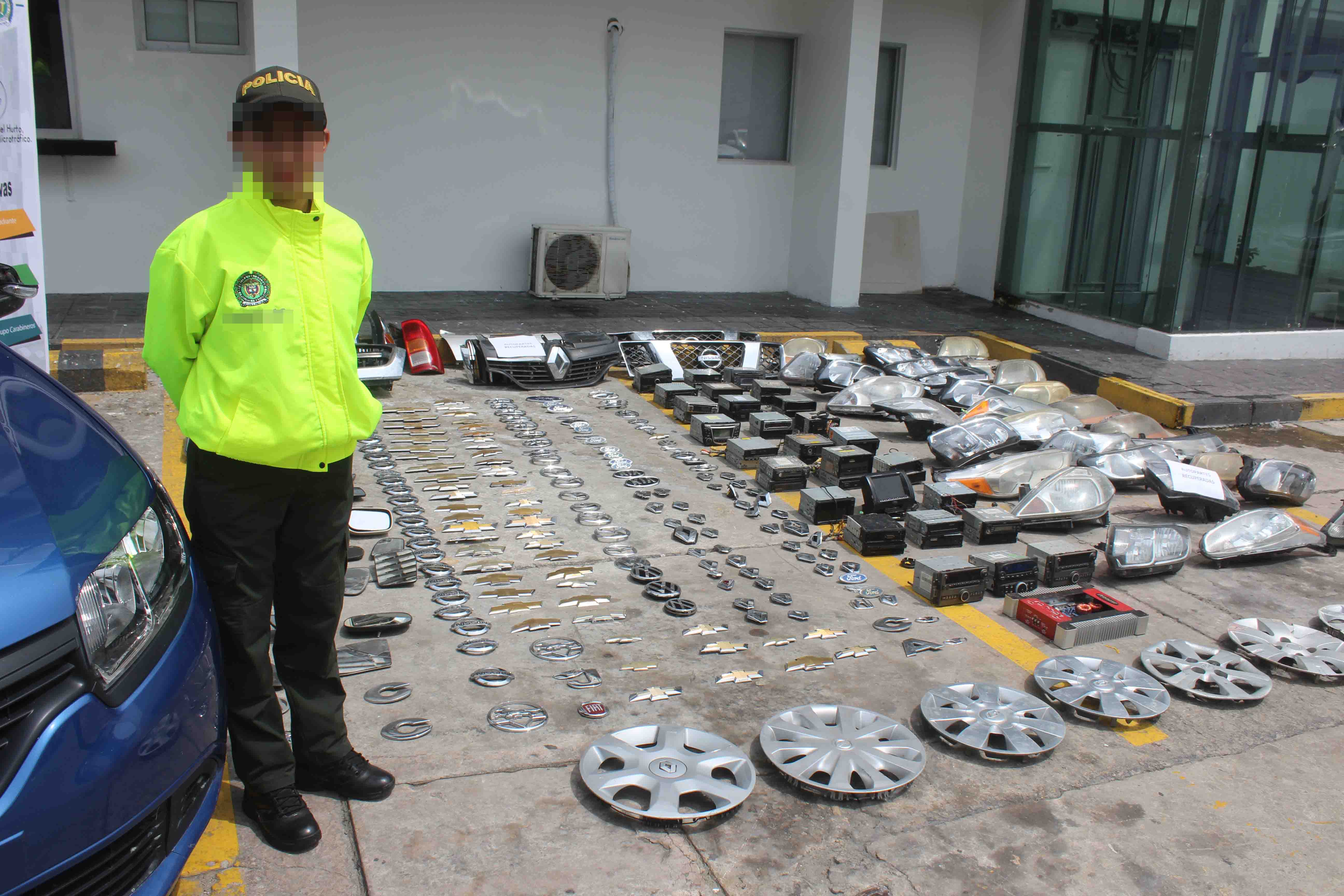 550 partes y autopartes que no contaban con ningún documento que acreditara su legalidad.