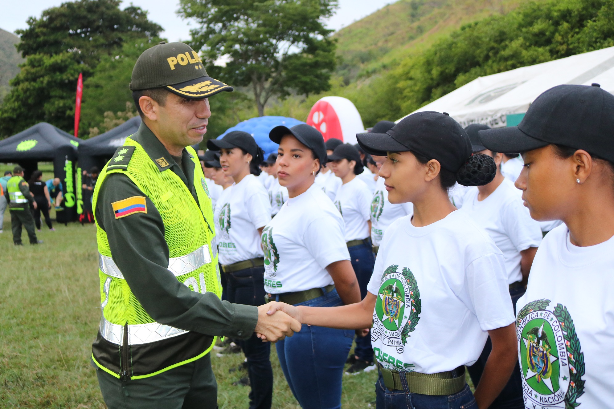 Primeras-mujeres-auxiliares-en-Cali