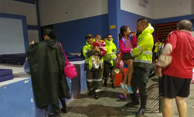 Nuestro-trabajo-es-ayudar-a-los-damnificados-por-el-invierno