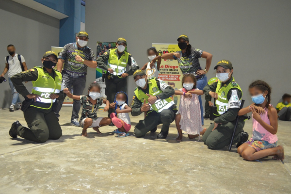 Entregamos-ayudas-en-albergues-a-niños-y-niñas