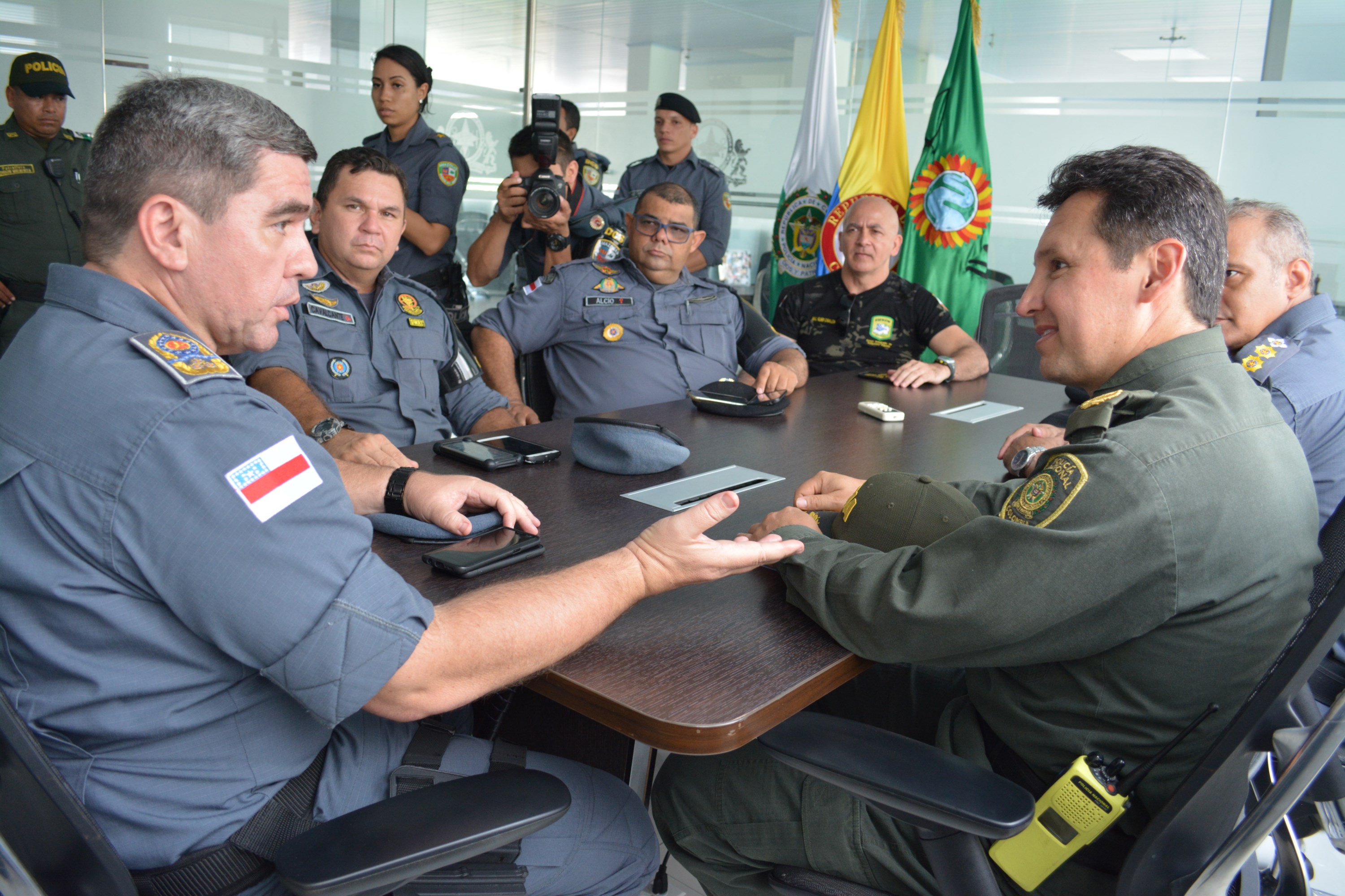 Los Comandantes de Brasil y Colombia. 