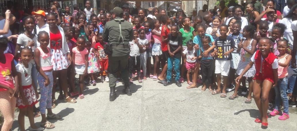 Valle-del-cauca-Realizamos-actividad-de-acercamiento-con-la-comunidad-buenaventura2