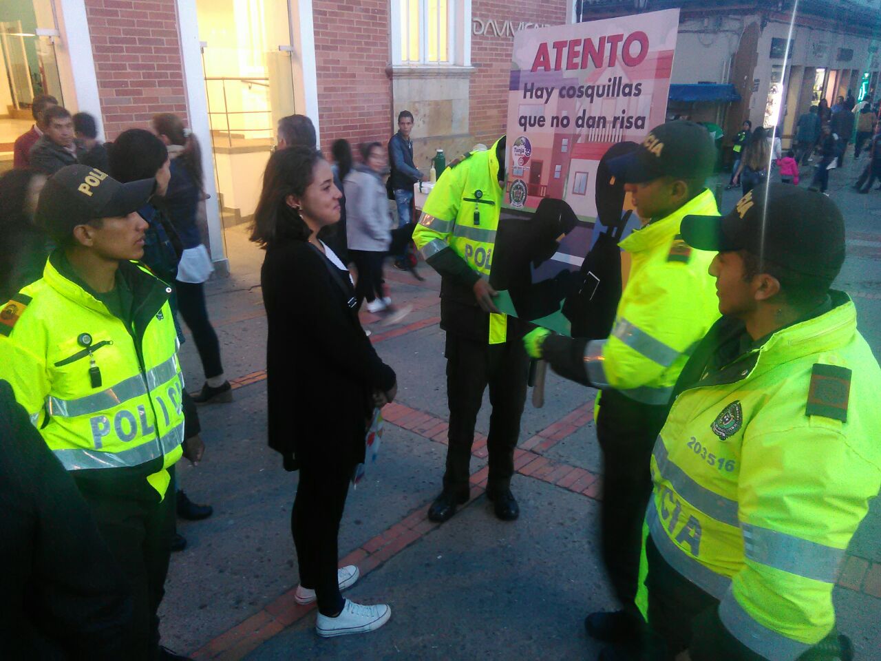policia-realiza-campaña-de -prevencion