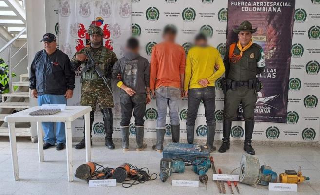 En Santa Isabel, operativo interinstitucional permitió la captura de tres sujetos por el delito de explotación ilícita de yacimiento minero y otros materiales, así como la incautación de elementos