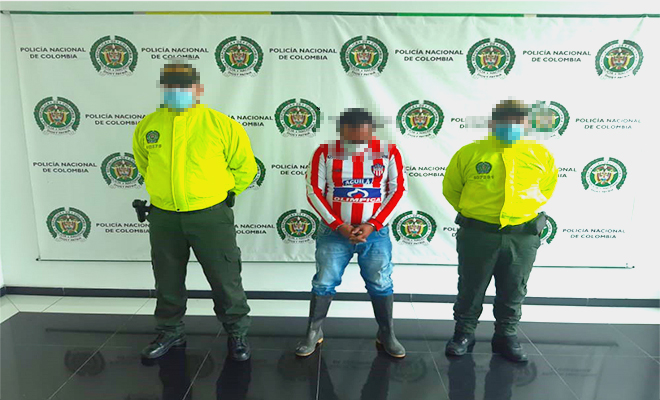 Este presunto delincuente fue puesto a disposición por los delitos de concierto para delinquir agravado con fines de homicidio, tráfico, fabricación o porte de estupefacientes y extorsión