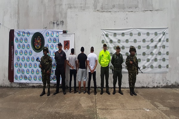 policía-comprometido