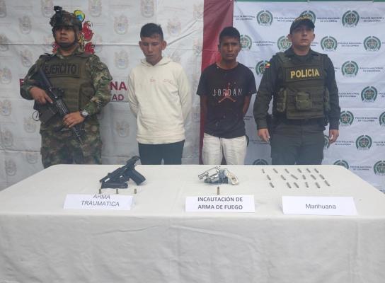 Porte ilegal de armas de fuego y arma traumatica