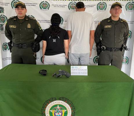 capturada pareja que entrega arma de fuego en Palmira