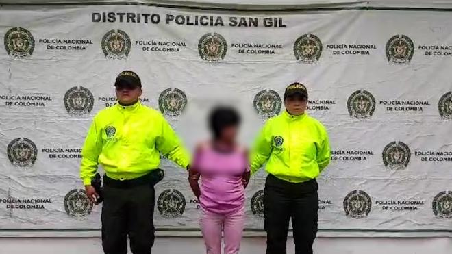 Mujer requerida por orden judicial por el delito de homicidio