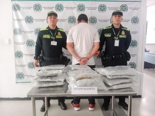 capturado con estupefacientes 