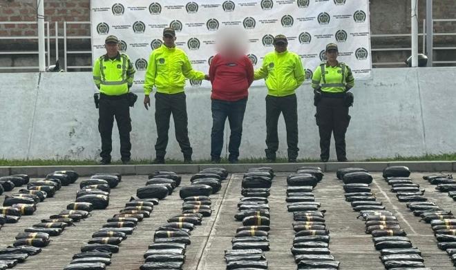 capturado con estupefacientes 