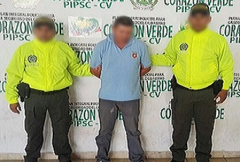 Los sujetos habrían manipulado al menor de edad para que éste intimara con ellos