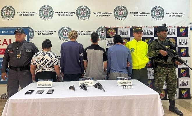 Estas personas fueron sorprendidas con armas de fuego y estupefacientes