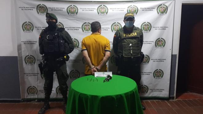 El hombre fue dejado a disposición de la autoridad competente.