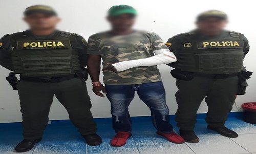 Sería el responsable de ocasionar lesiones con arma cortopunzante a dos hombres