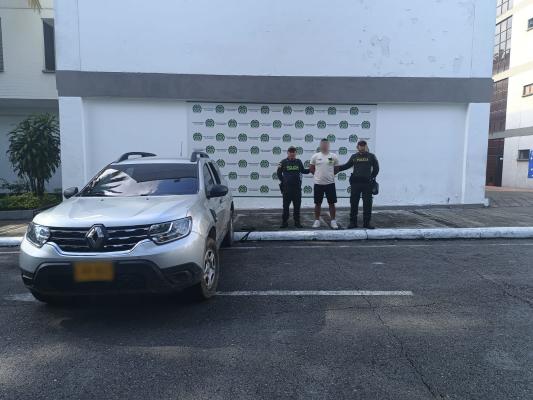 Localizamos un vehículo que al parecer presentaba irregularidades en su sistema de identificación.