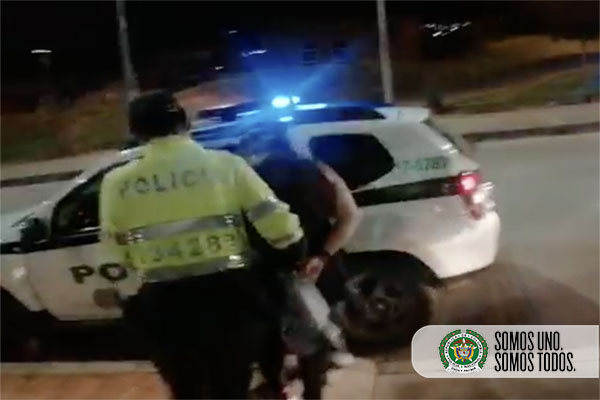 Somos uno, Somos todos contra el hurtado