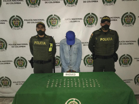  Capturamos un hombre de 34 años con basuco en la galería