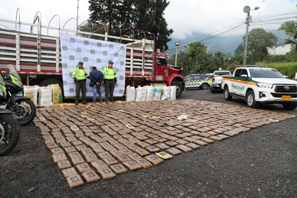 Un hombre de 20 años fue capturado con 895 kilos de marihuana en Manizales
