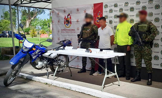 En Popayán un hombre fue sorprendió con estupefacientes y un arma de fuego al interior de una vivienda