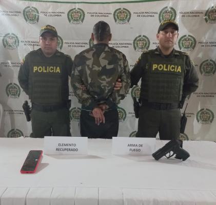 Tres hombres capturados en dos hechos simultáneos en la vía Armenia – Circasia por el delito de hurto