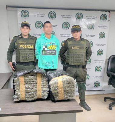 Capturado en el barrio La Gloria de Florencia con 10 kilos de marihuana