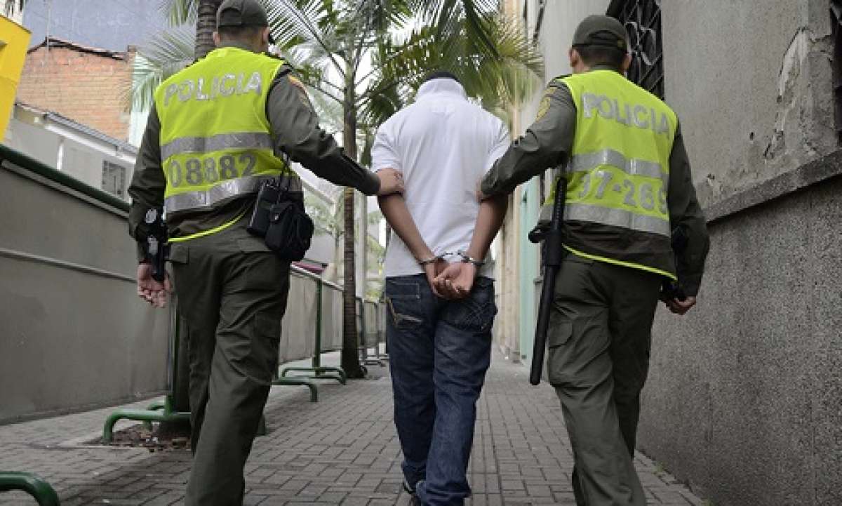 El sujeto transitaba por el barrio la floresta de manera sospechosa 