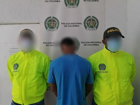 Se entrego ante la policía nacional el presunto agresor del patrullero en el sector de ‘Nueva Guinea’