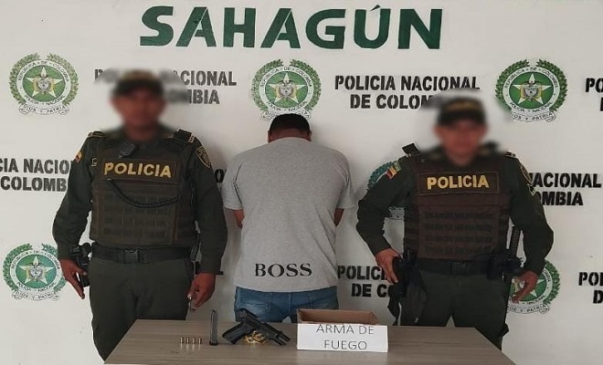 Con armas traumáticas, capturan a dos hombres en Córdoba