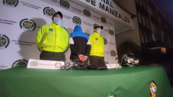  Capturamos un hombre de 21 años por porte ilegal de armas de fuego 