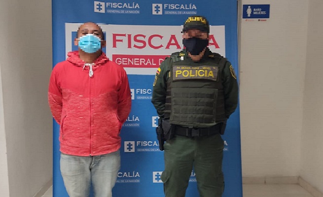 Mujer escondía munición y celulares hurtados en su casa