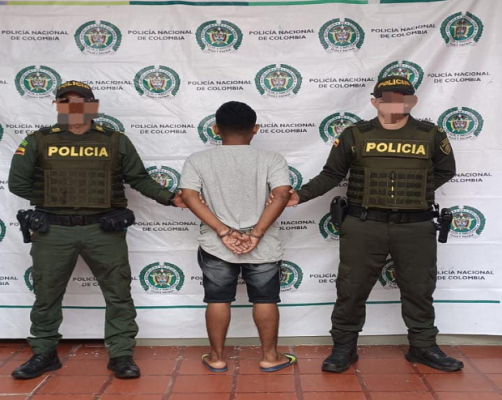 Tres personas capturadas en flagrancia por el delito de violencia intrafamiliar