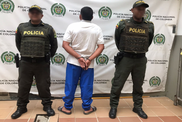 Tres personas capturadas en flagrancia por el delito de violencia intrafamiliar