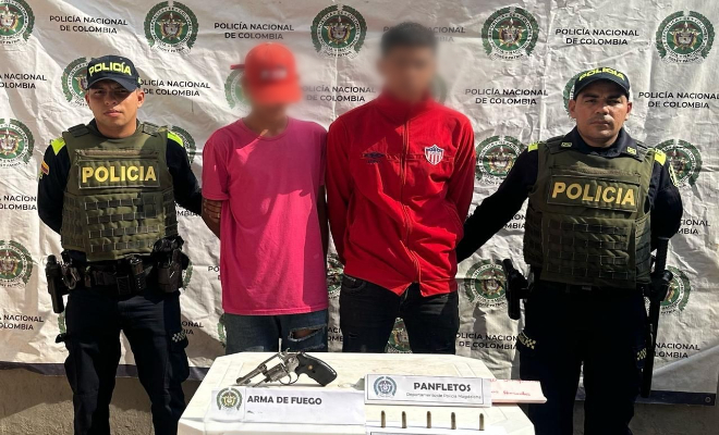 Capturan dos hombres por porte ilegal de arma.