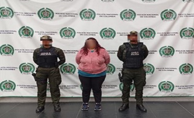 Esta mujer deberá responder por el delito de extorsión