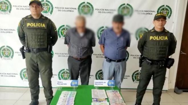 Capturados por hurtar a un adulto mayor 