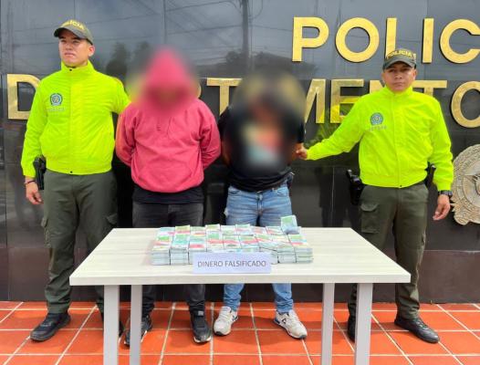 Más de 900 millones de pesos en billetes de 100 mil falsos, fueron incautados en Mocoa