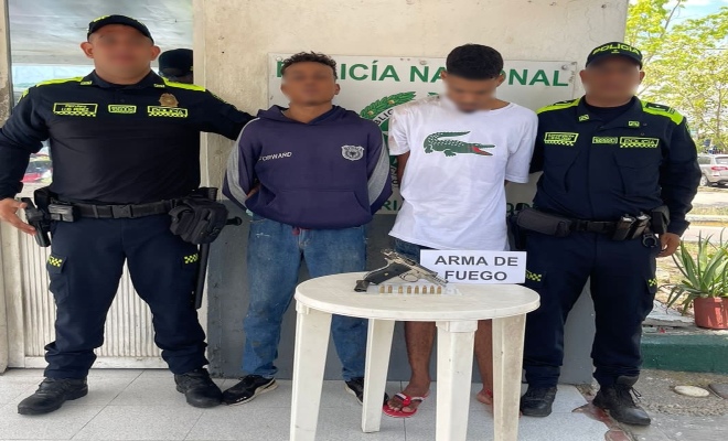 Delincuentes pretendían huir por el carril exclusivo de Transcaribe, pero finalmente cayeron en poder de la Policía Nacional