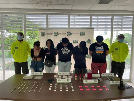 Megaoperativo permite desmantelar fábrica de elaboración de drogas sintéticas, capturando a cinco de sus integrantes