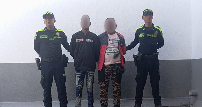 Capturados cuando transportaba babillas en un costal 