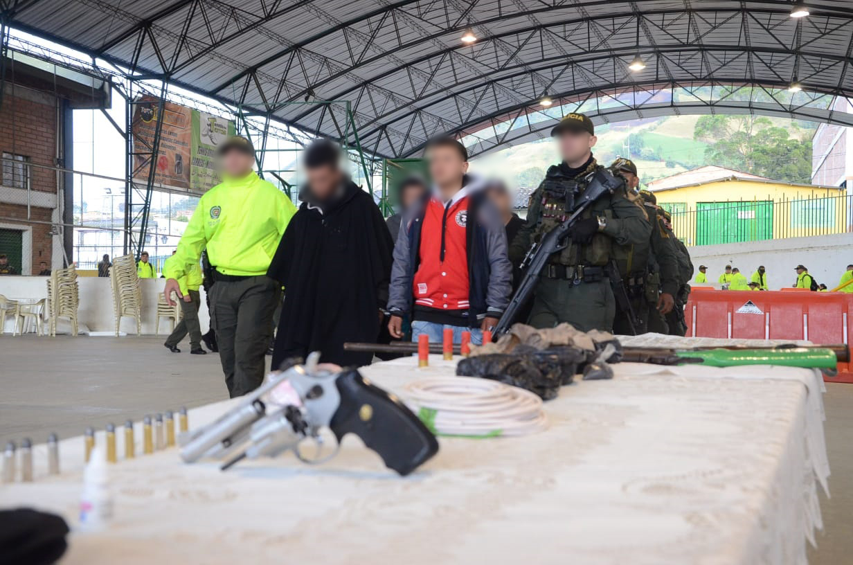 Policía-lanza-operación-contra-la-banda-‘La-Calzada’ 