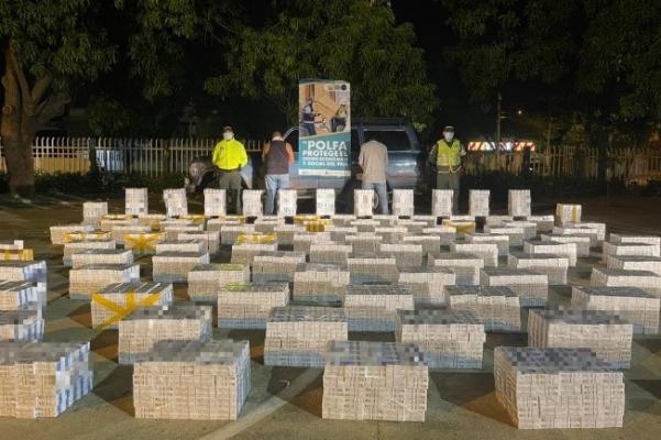 Capturamos-a-dos-personas-y-un-vehículo-incautado-por-contrabando-de-cigarrillos